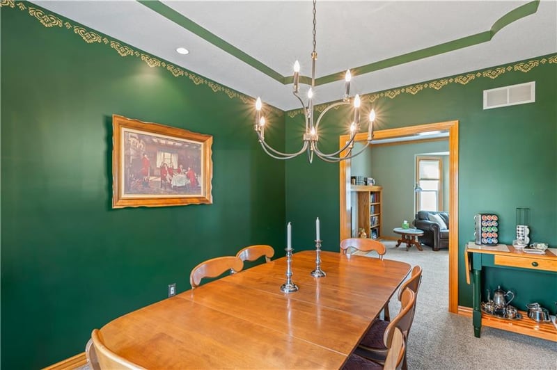 4005 SW Boulder Dr, Lee's Summit, MO 64082