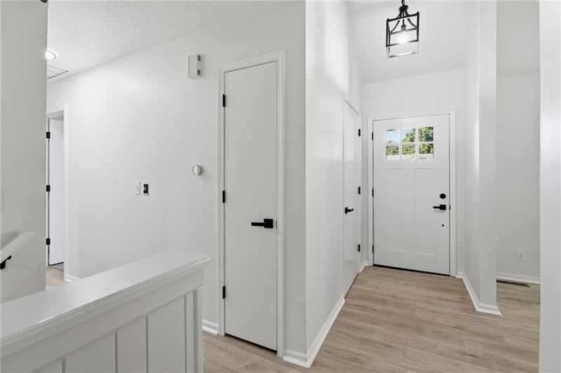 10223 Rosehill Rd, Lenexa, KS 66215