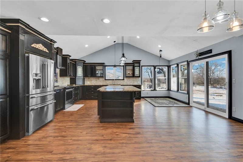 24511 S State Route K Hw, East Lynne, MO 64743