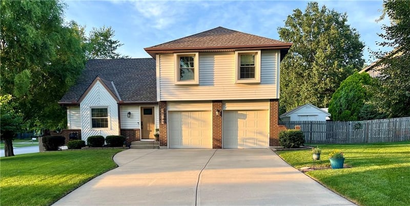 15740 W 146th St, Olathe, KS 66062