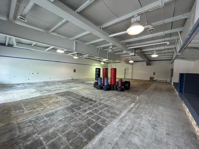 409 W Pine St, Raymore, MO 64083