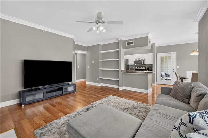 11610 Tomahawk Creek Pw #K, Leawood, KS 66211