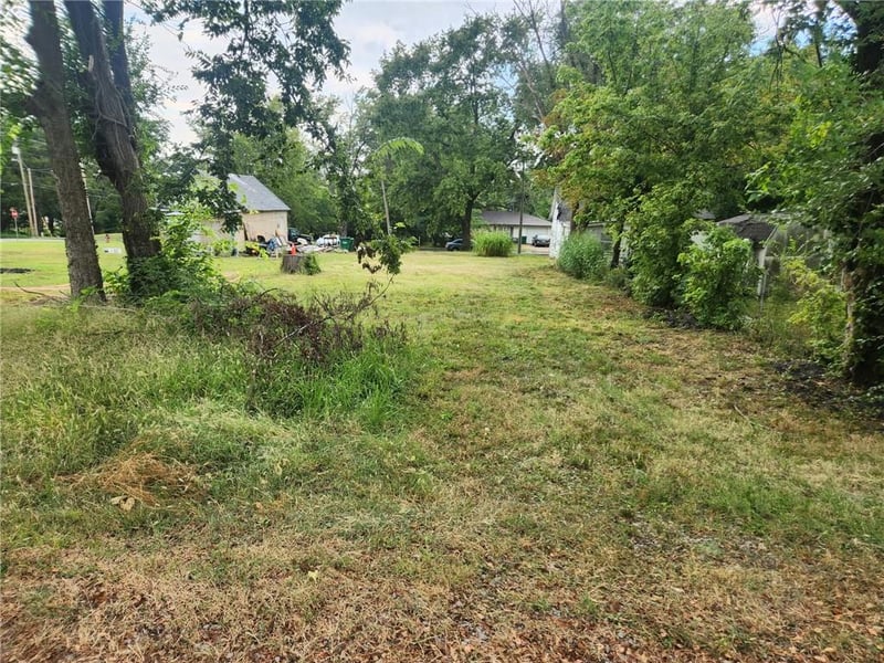 309 S Main St, Butler, MO 64730