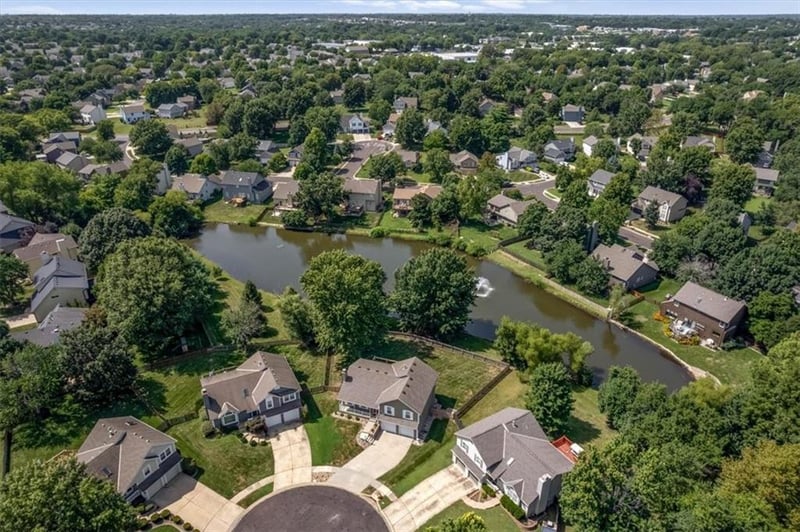 6144 W 157th Ter, Overland Park, KS 66223