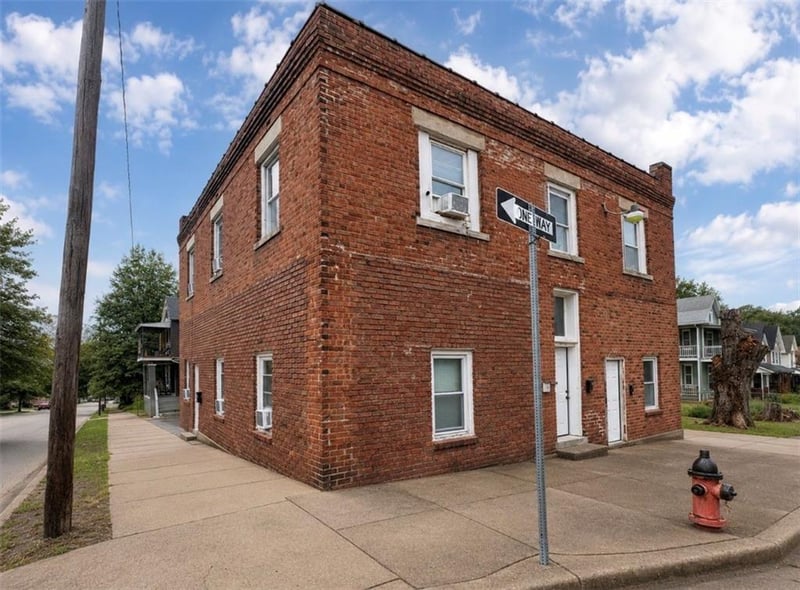326 Bales Ave, Kansas City, MO 64124