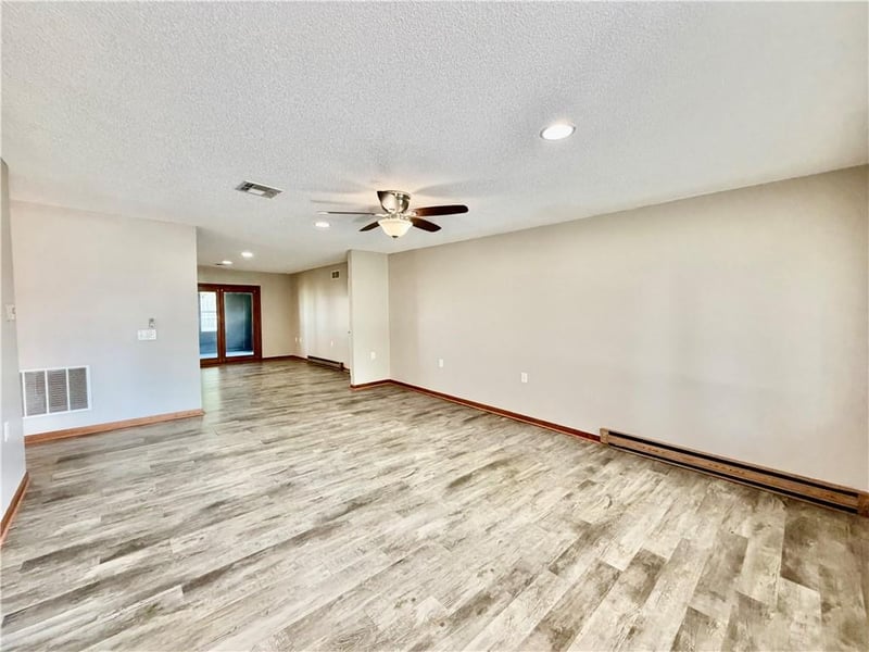 8204 E 189th Ter, Belton, MO 64012