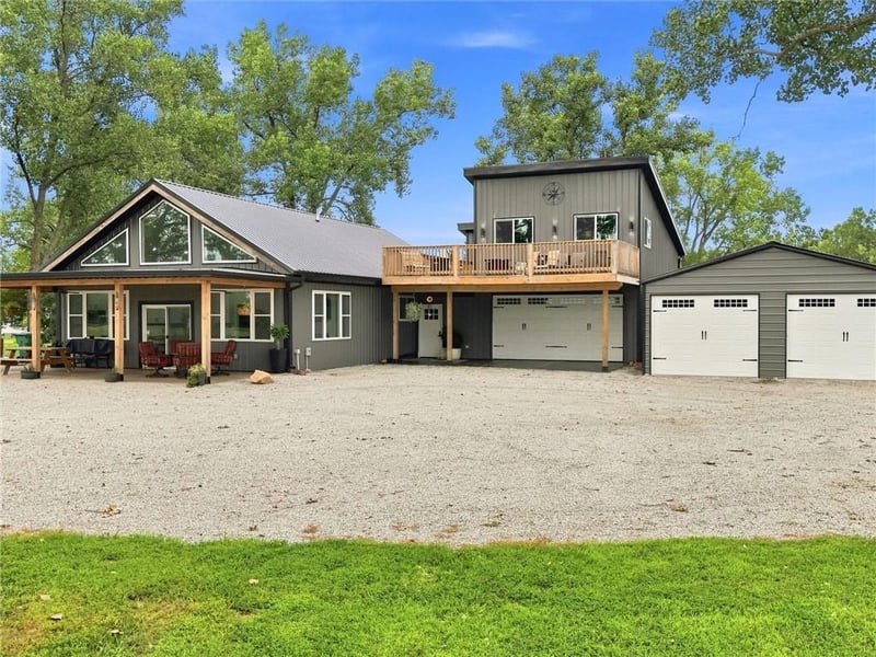 1933 Lake Viking Ter, Gallatin, MO 64640
