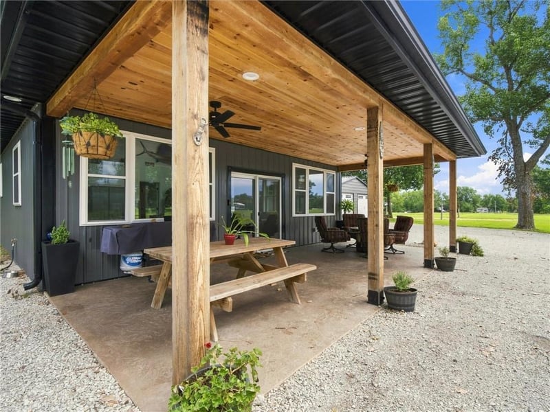 1933 Lake Viking Ter, Gallatin, MO 64640