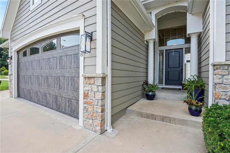 3028 NW 63rd St, Kansas City, MO 64151