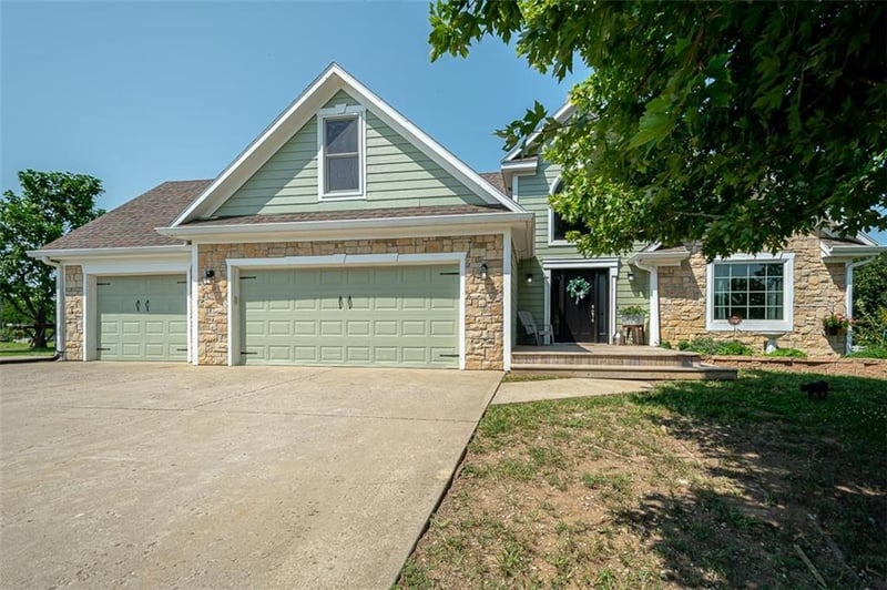 1581 Shawnee Rd, Pomona, KS 66076