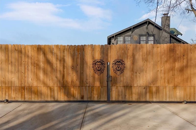 6540 James A Reed Rd, Kansas City, MO 64133