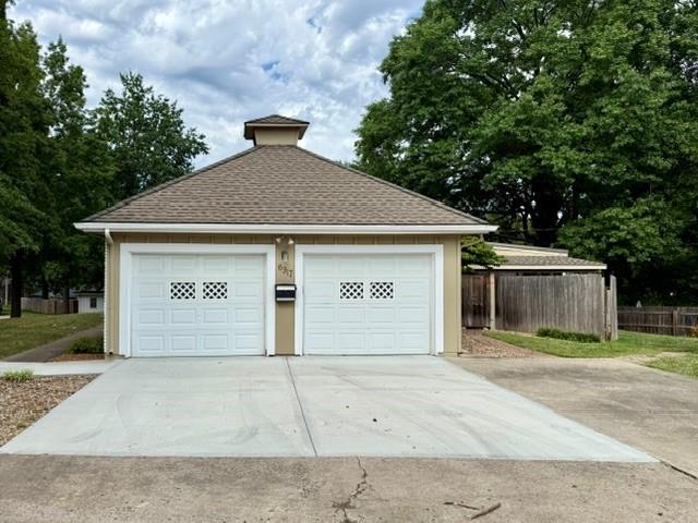 6317 Sterling Ave, Raytown, MO 64133