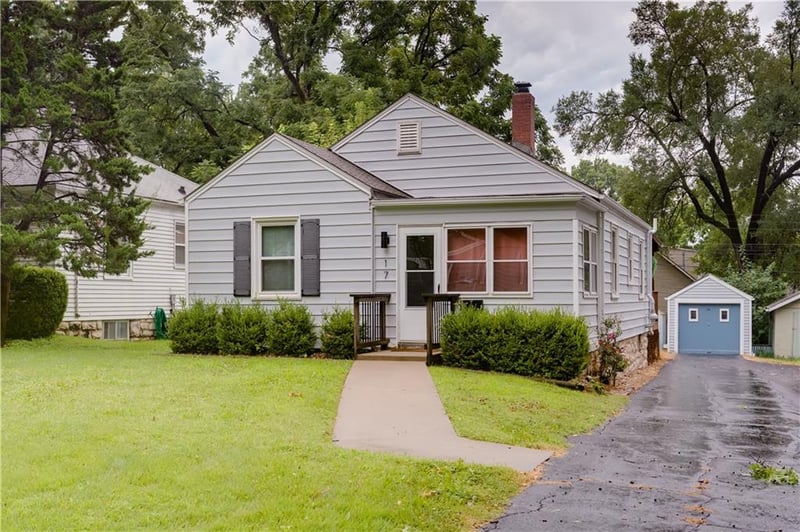 17 W 79th St, Kansas City, MO 64114