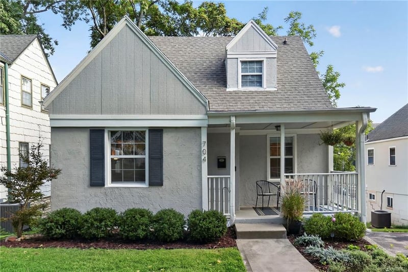 704 E 63rd Ter, Kansas City, MO 64113