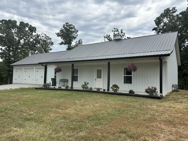 22355 S 1525 Rd, Nevada, MO 64772