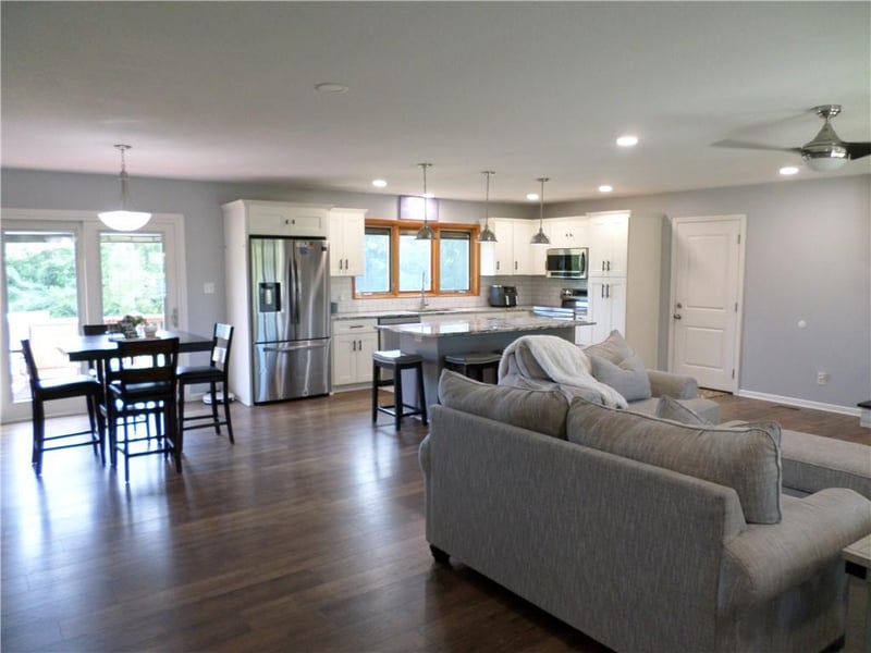 17600 Country Club Rd, Atchison, KS 66002