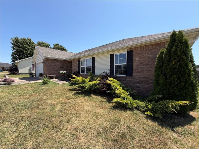 1815 Sylvan Ave, Neosho, MO 64850