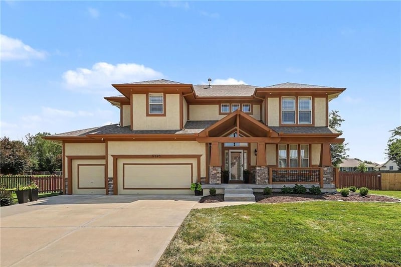 11043 Northridge Dr, Kansas City, KS 66109