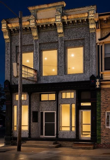 1606 Frederick Ave, St Joseph, MO 64501