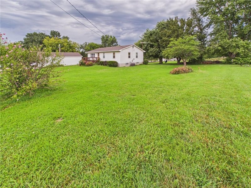 205 NW 21st Rd, Warrensburg, MO 64093