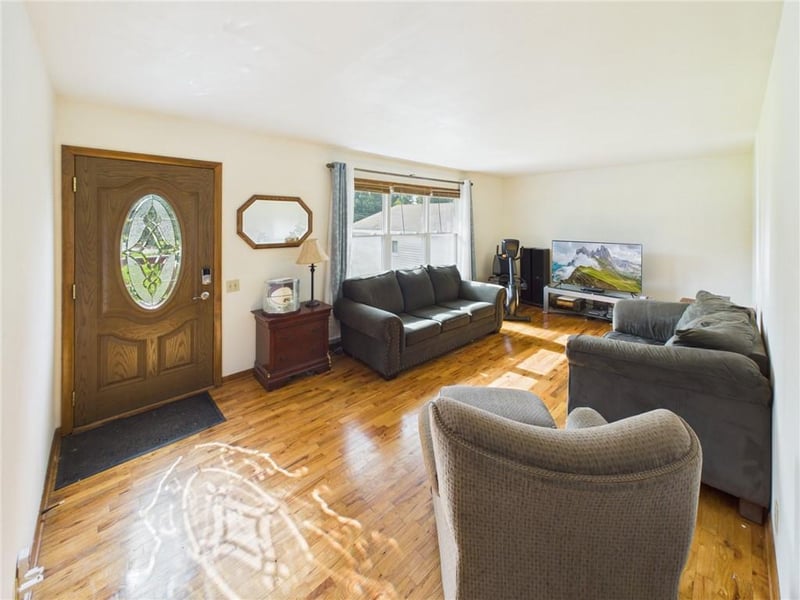 205 NW 21st Rd, Warrensburg, MO 64093
