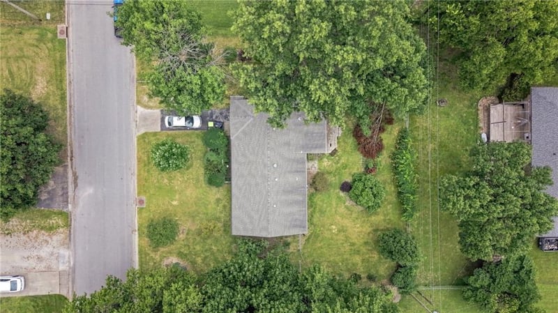 142 W Shawnee St, Gardner, KS 66030