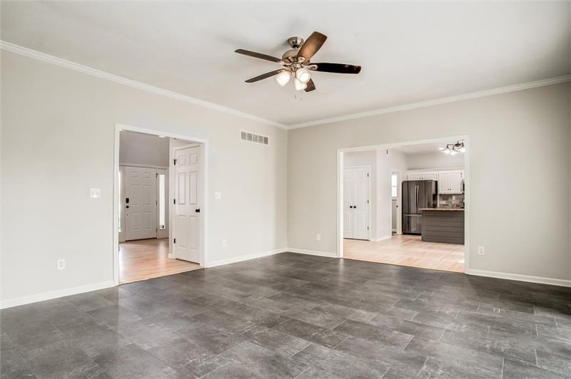 1021 SW 13th Ter, Lee's Summit, MO 64081