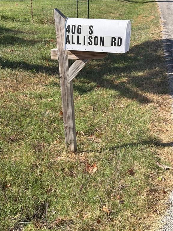 406 S Allison Rd, El Dorado Springs, MO 64744