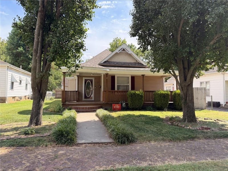 713 W 1st St, Pittsburg, KS 66762