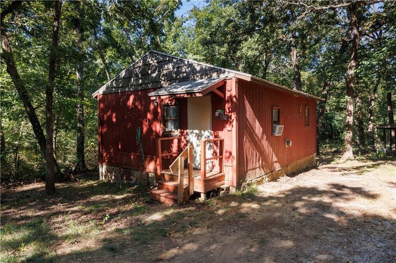 2749 White Oak Dr, Fall River, KS 67047