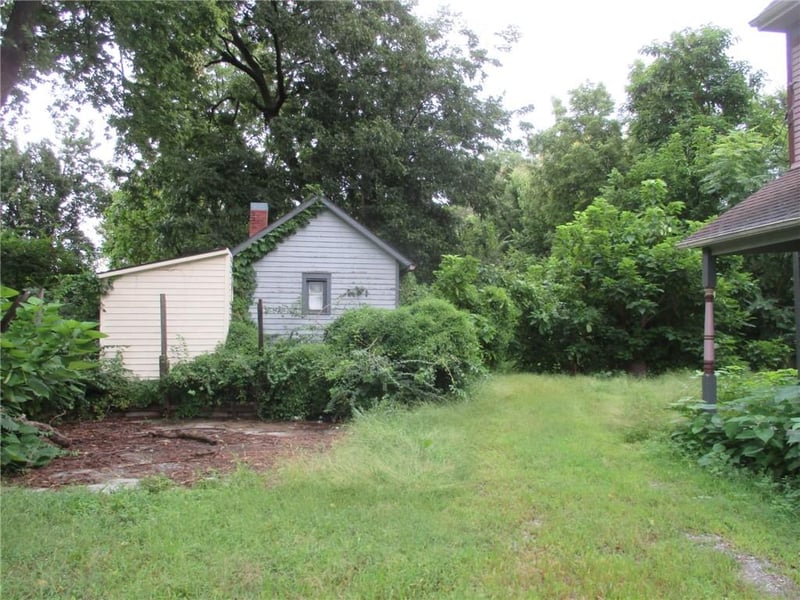 664 S Odell Ave, Marshall, MO 65340