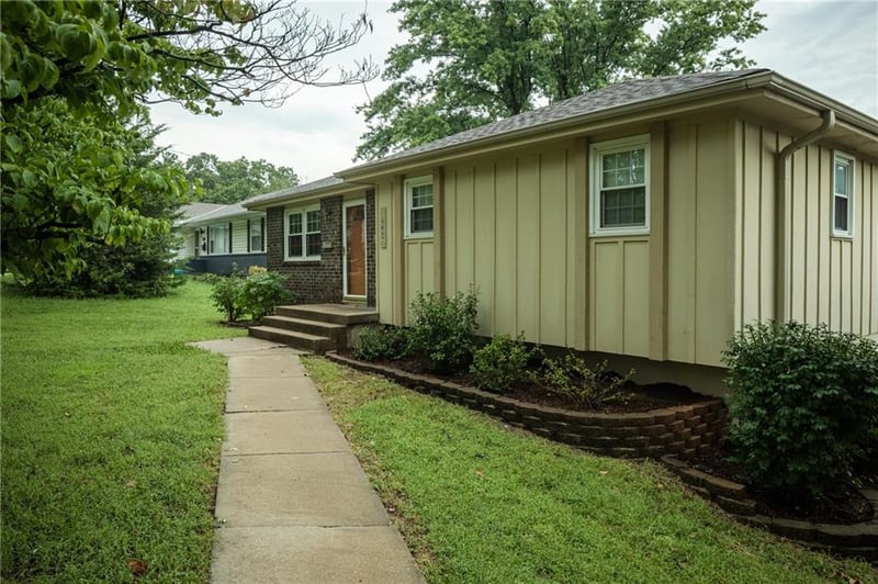 10607 Bellefontaine Ave, Kansas City, MO 64137