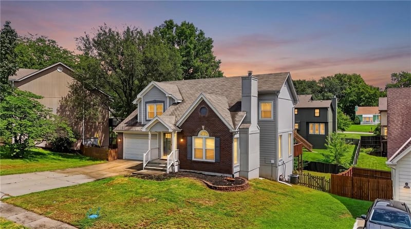 6529 NW Hidden Valley Rd, Kansas City, MO 64152