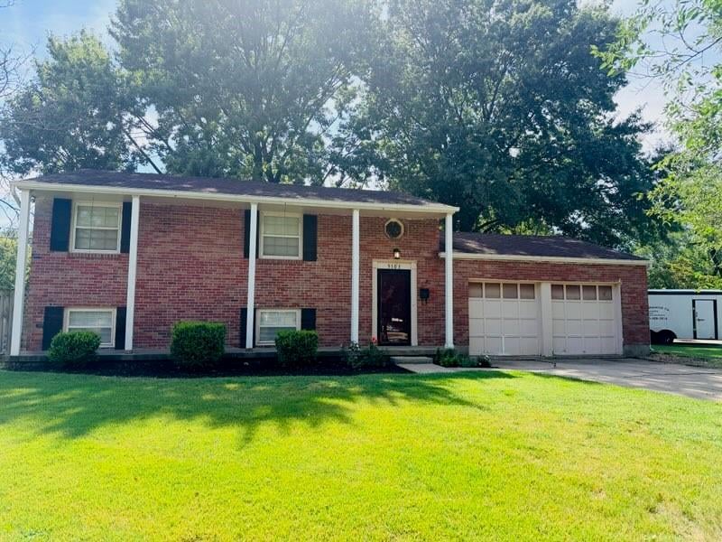 9103 W 101st St, Overland Park, KS 66212
