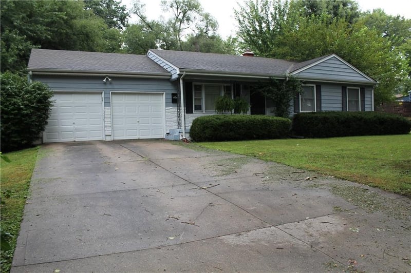 9704 E 81st St, Raytown, MO 64138
