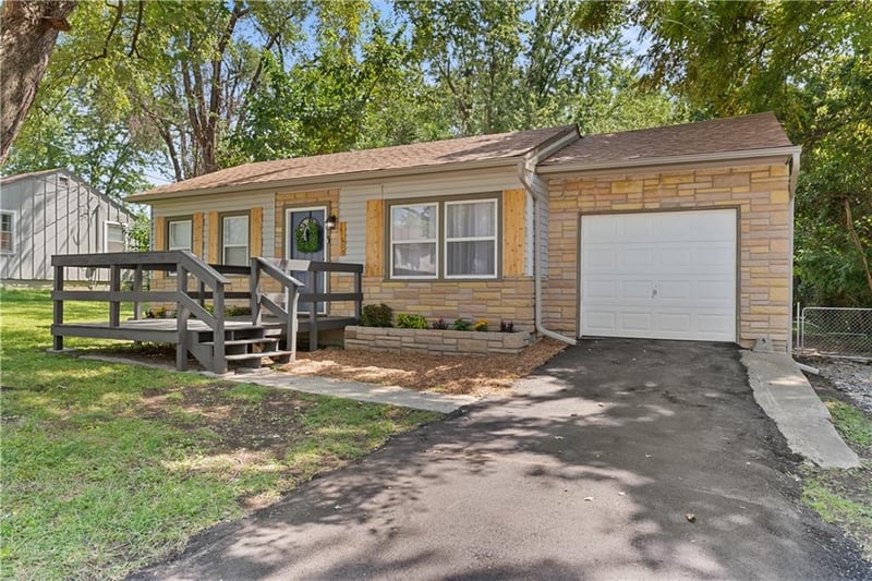 11509 E 75th St, Kansas City, MO 64138