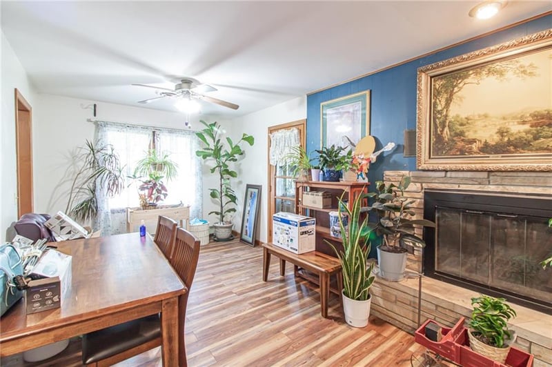 204 W 16th St, Holden, MO 64040