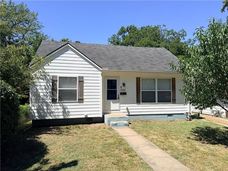 2010 S English St, Pittsburg, KS 66762