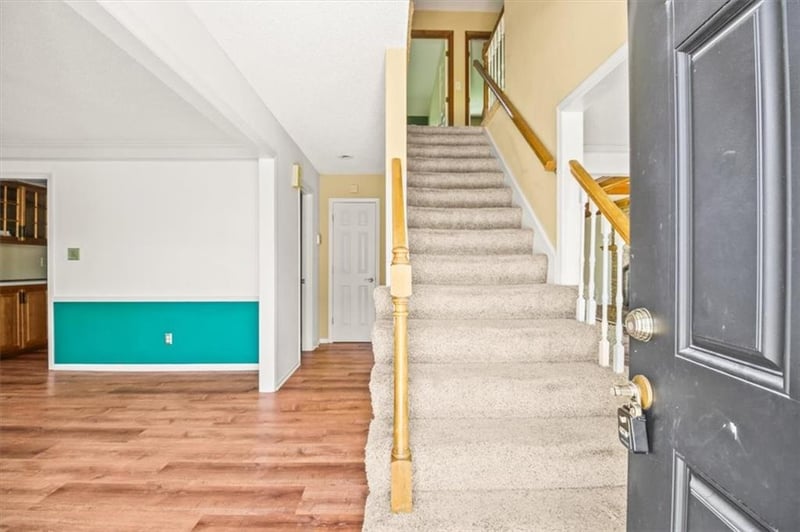 3907 NE Clearbrook Dr, Lee's Summit, MO 64064