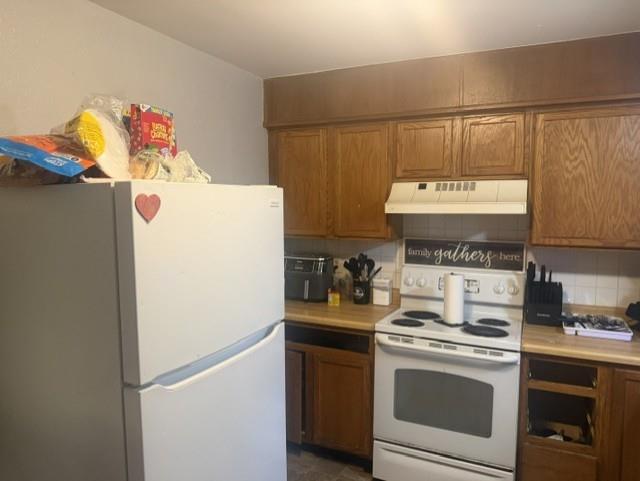 16713 E 3rd Ter, Independence, MO 64056
