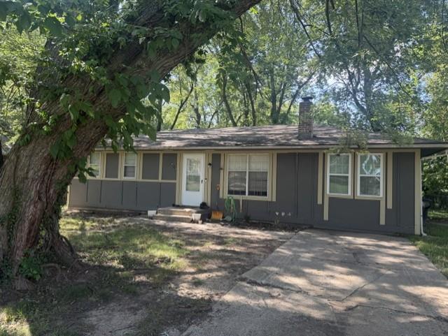 16713 E 3rd Ter, Independence, MO 64056