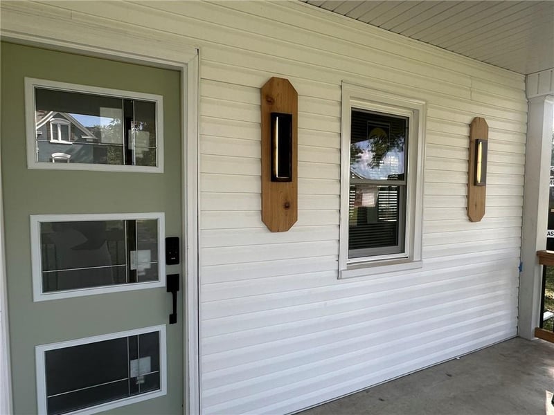 107 E 15th St, Higginsville, MO 64037