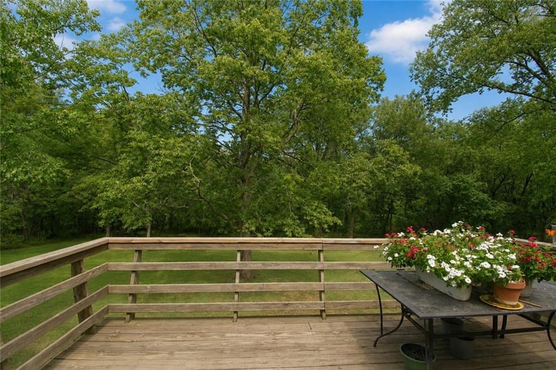 566 E 1000 Rd, Baldwin City, KS 66006