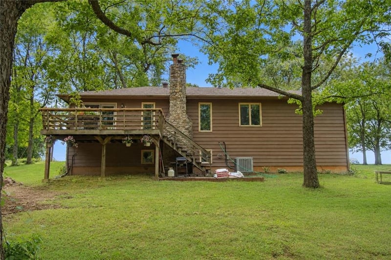 566 E 1000 Rd, Baldwin City, KS 66006