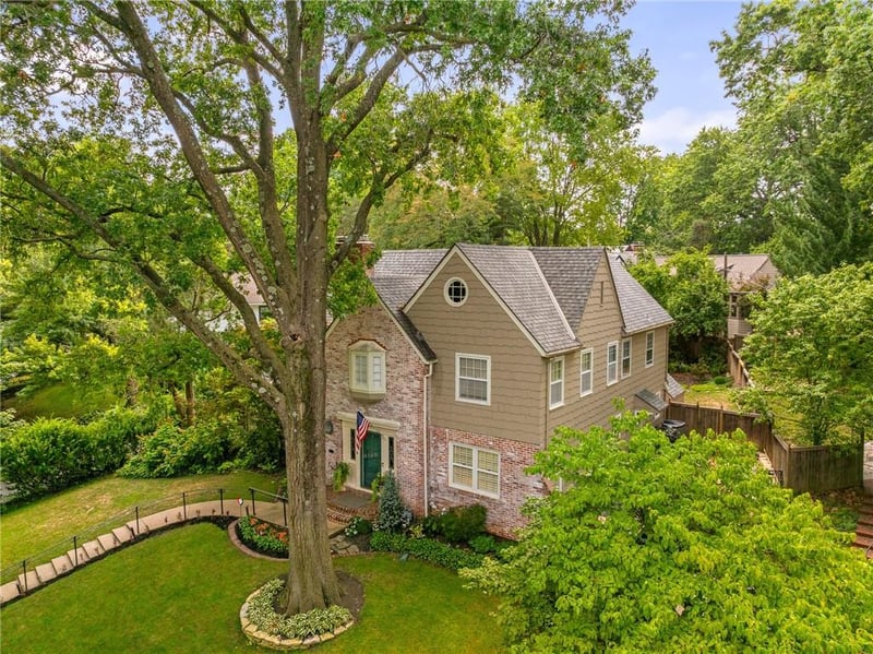 6436 Ovebrook St, Mission Hills, KS 6208