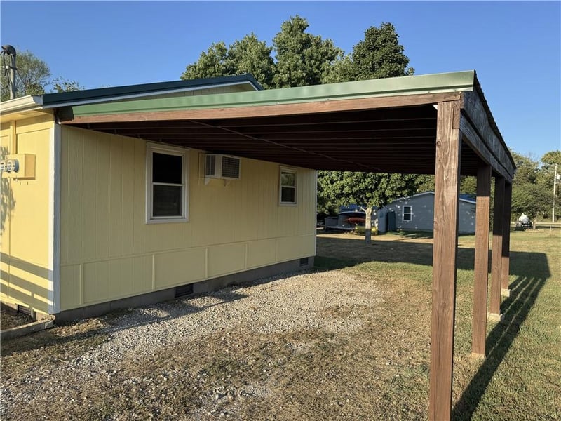 14 Cypress Ln, Linn Valley, KS 66040