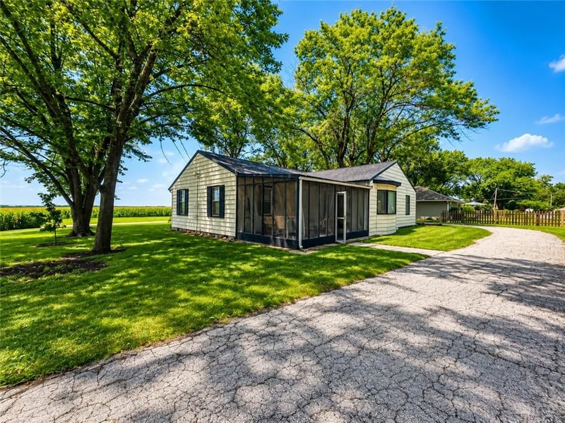 808 S State Route F Hw, Garden City, MO 64747