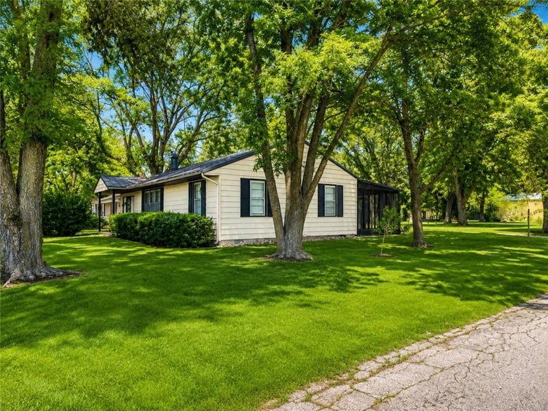 808 S State Route F Hw, Garden City, MO 64747