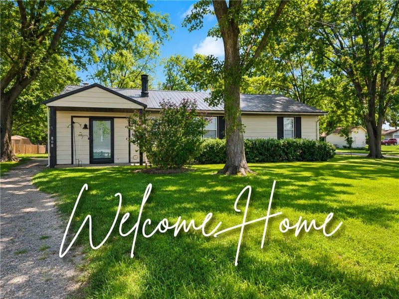 808 S State Route F Hw, Garden City, MO 64747