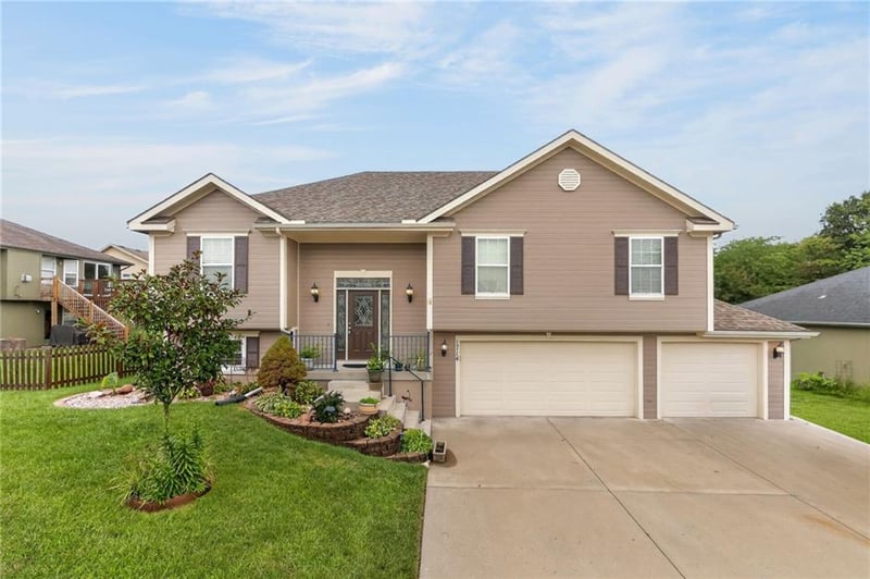 1714 Brooke Ct, Kearney, MO 64060
